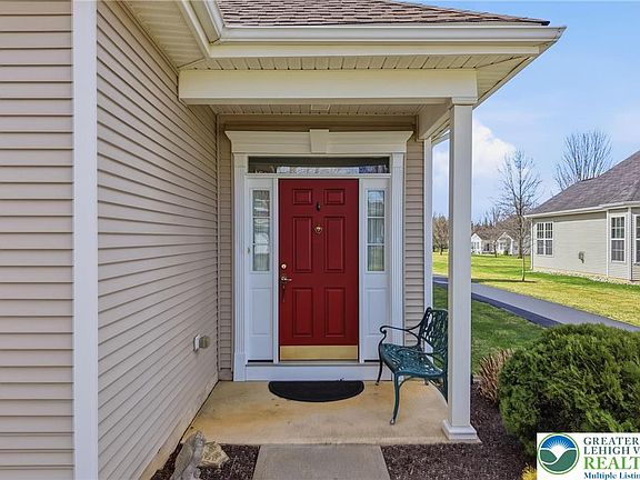 4th image of 1944 Kingsview Rd