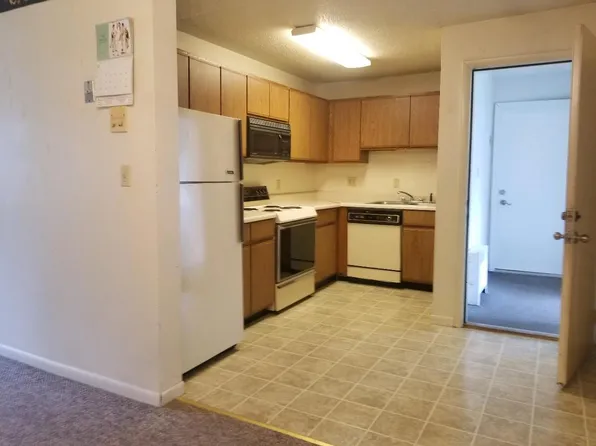 131 N Elm St #7, Gwinn, MI 49841