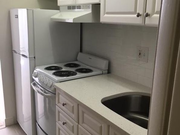 3 Stonehill Dr #1JE
