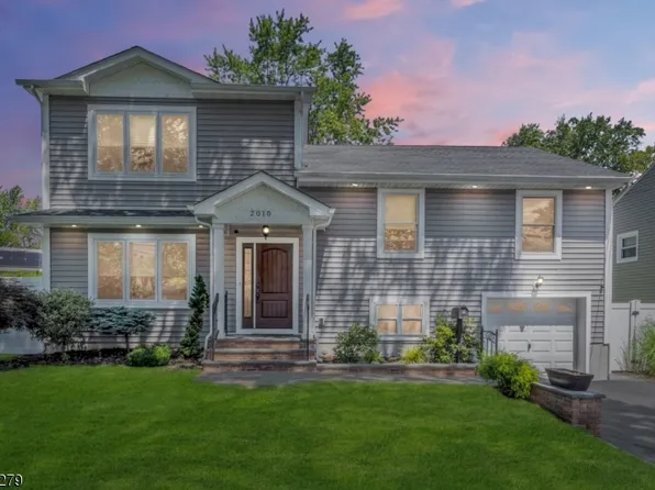 2010 Windsor Rd, Linden City, NJ 07036