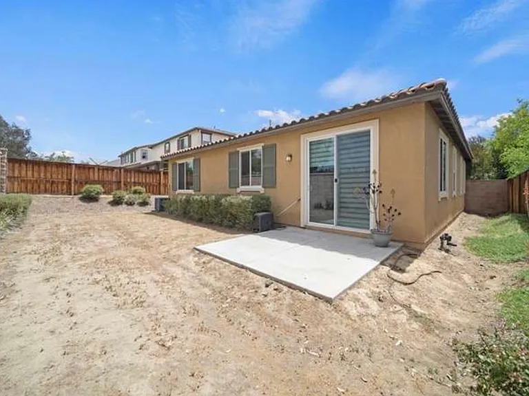 45019 Carla Ct — Photo 14
