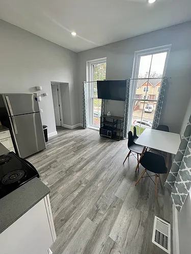 2142 Saint James Ave #1 Photo 1