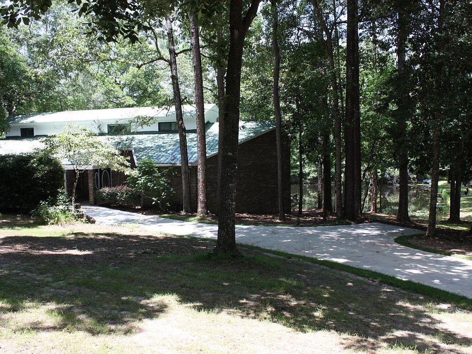 1st image of 5845 White Oak Dr