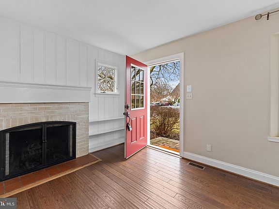4th image of 6608 Lochinvar Dr