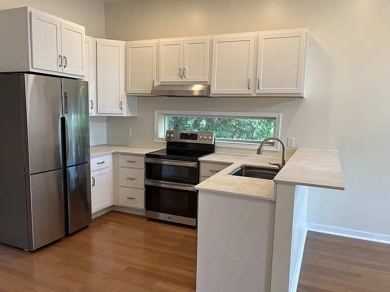 4403 Buckeye Rd — Photo 2