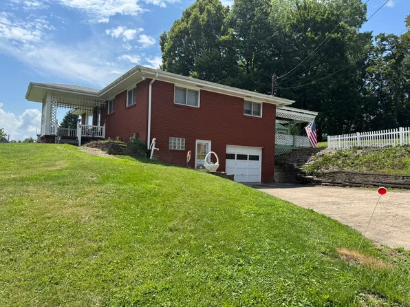 213 Church Ln, Madison, PA 15663
