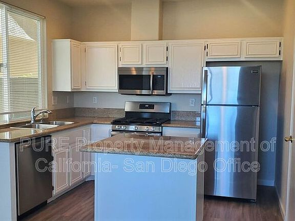 5th image of 568 Summerholly Dr