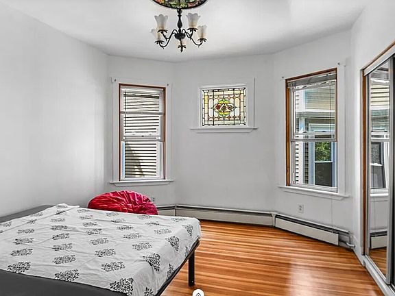 5th image of 56 Calumet St #1