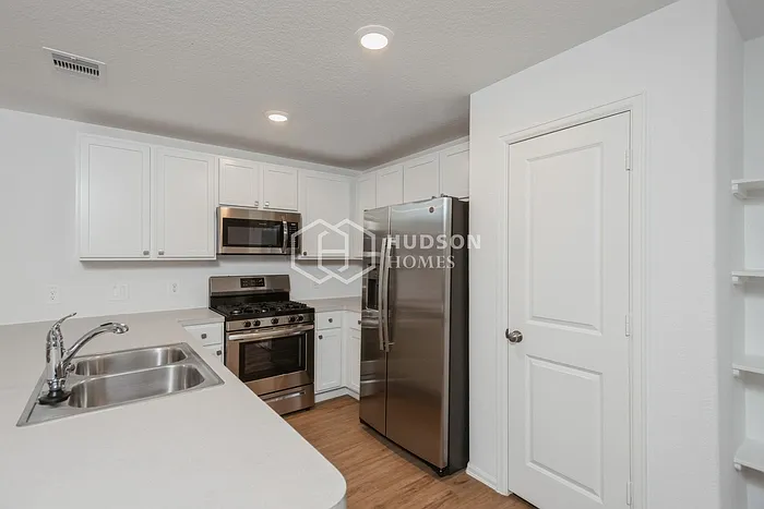 937 Gentle Moss Dr — Photo 5