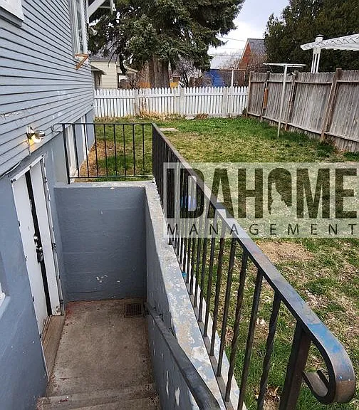 628 W Custer St — Photo 12
