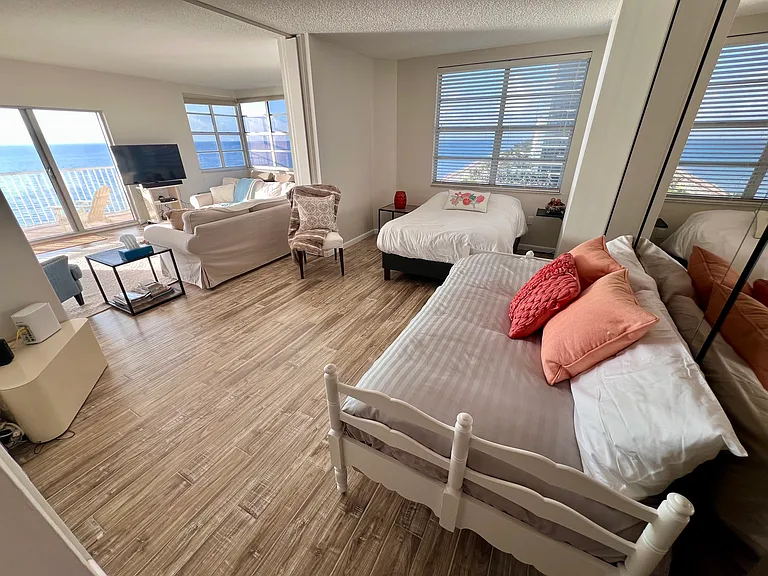 1950 S Ocean Dr #8Q — Photo 28
