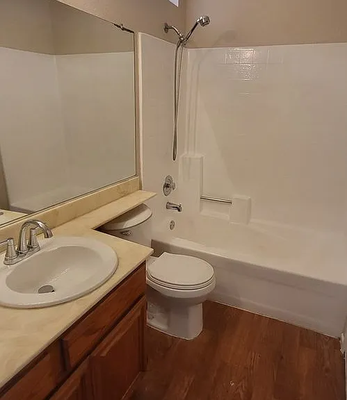2057 Rosemary Ct — Photo 22