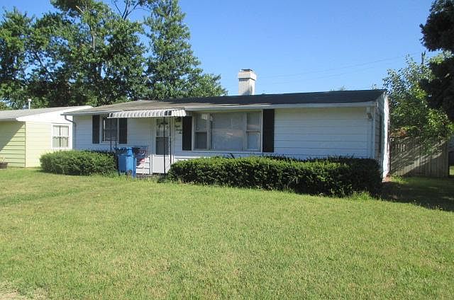 1st image of 822 W Borley Ave