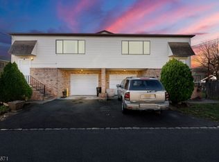 52 Burkley Pl, Union, NJ 07083