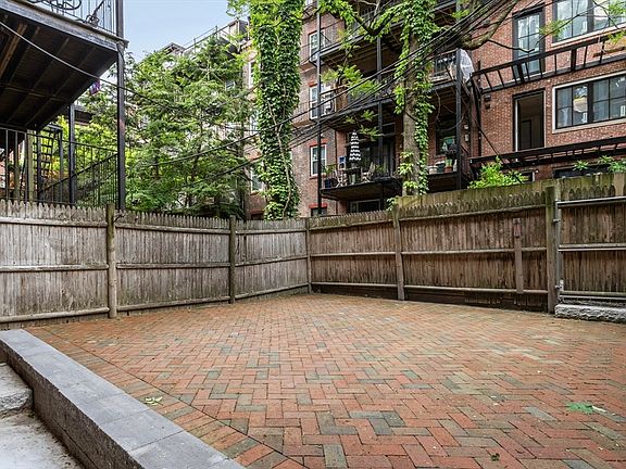 3rd image of 93 Waltham St APT 1