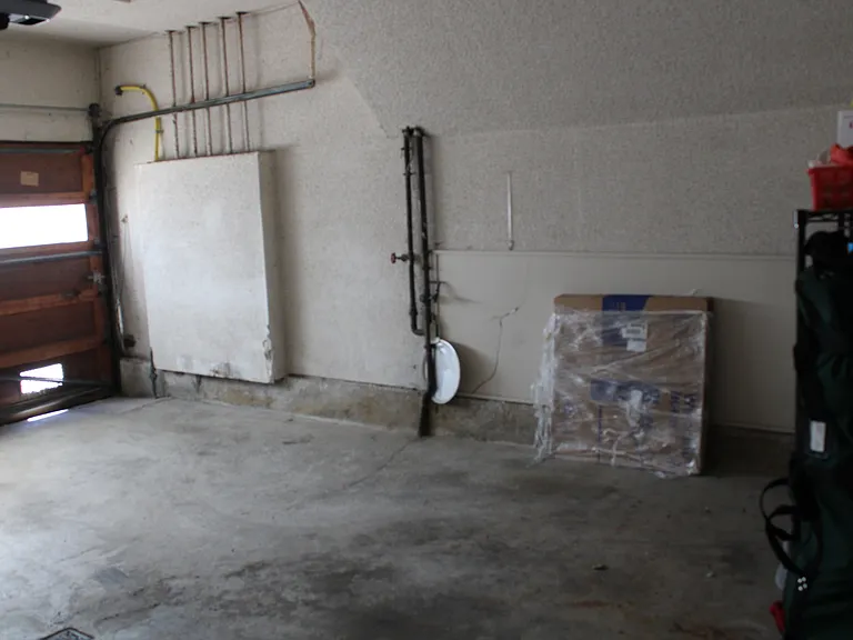 1 Garage parking, can fit a SUV.