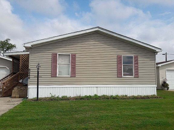 3rd image of 5246 Buckingham Ave