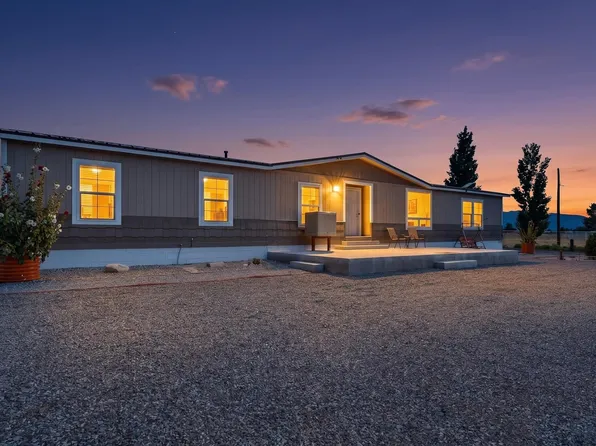 145 Manzano View Rd, Los Lunas, NM 87031