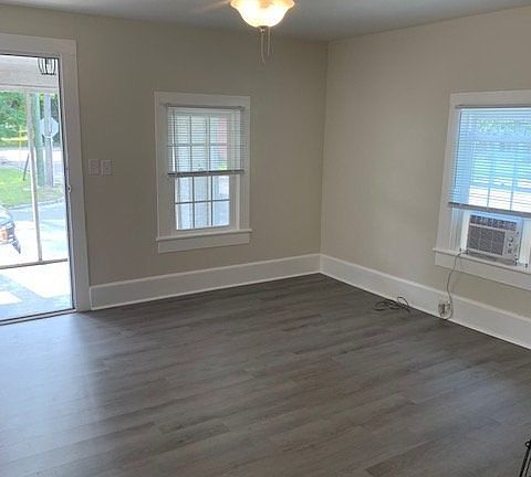 2nd image of 516 Roosevelt Ave #B