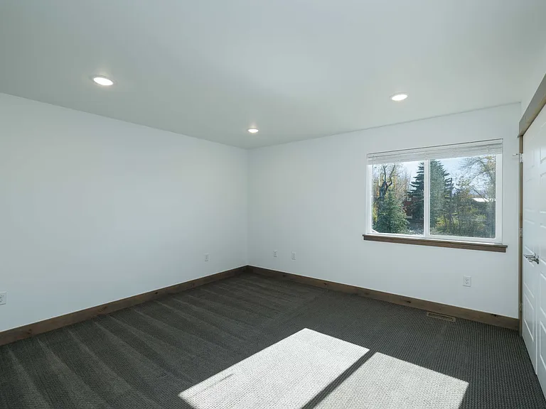 56 Bourbon Ln — Photo 16