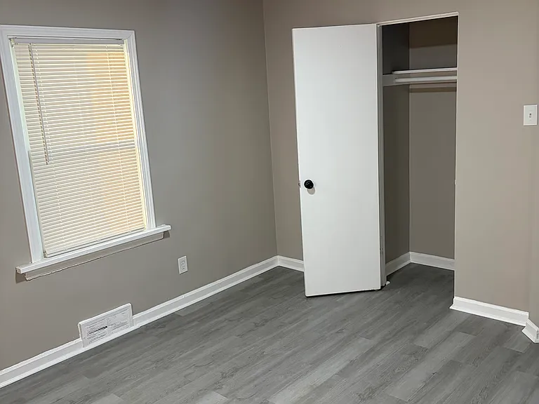 235 E 20th Ave — Photo 11