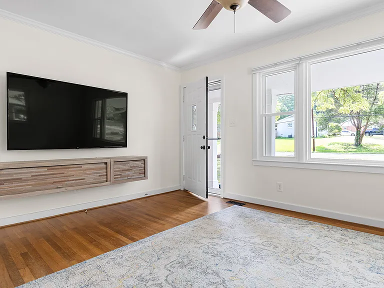 4825 Revere Rd — Photo 3
