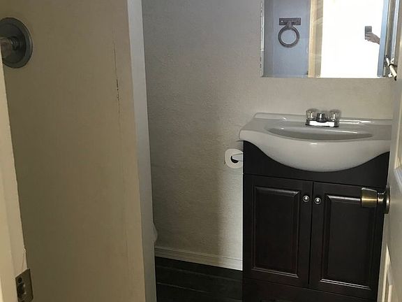4th image of 4335 Fallon Dr APT 6
