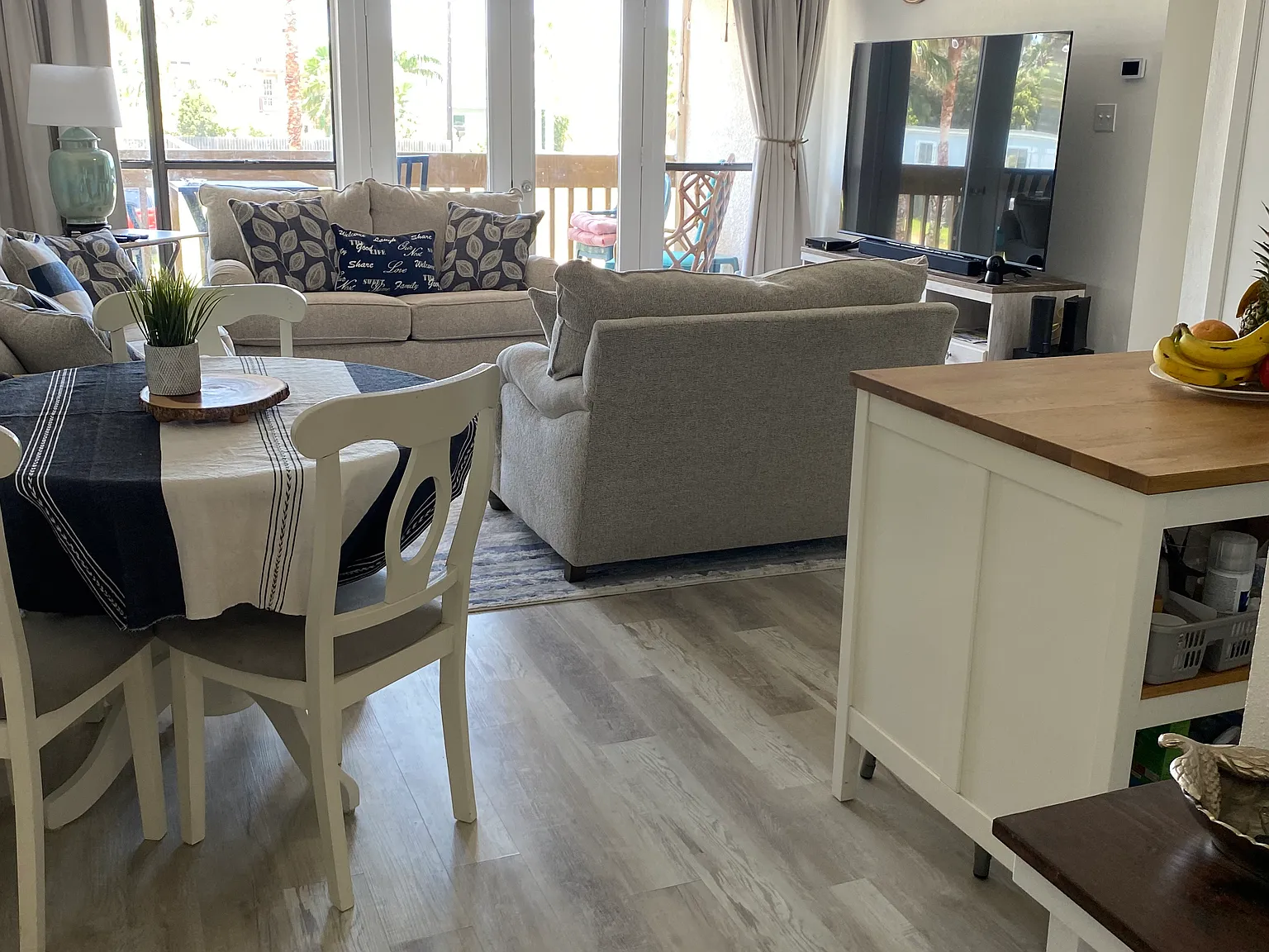 2 bed, 1000 sqft, $2,500 — Photo 4