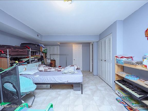 4th image of 54 Skyline Dr