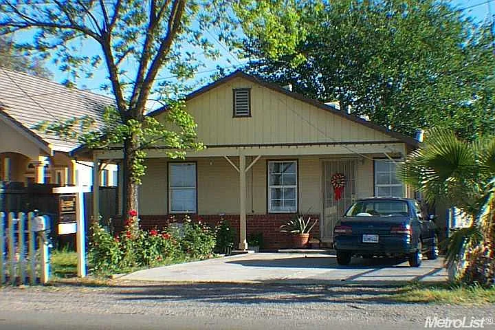 1434 Bell Ave photo 1