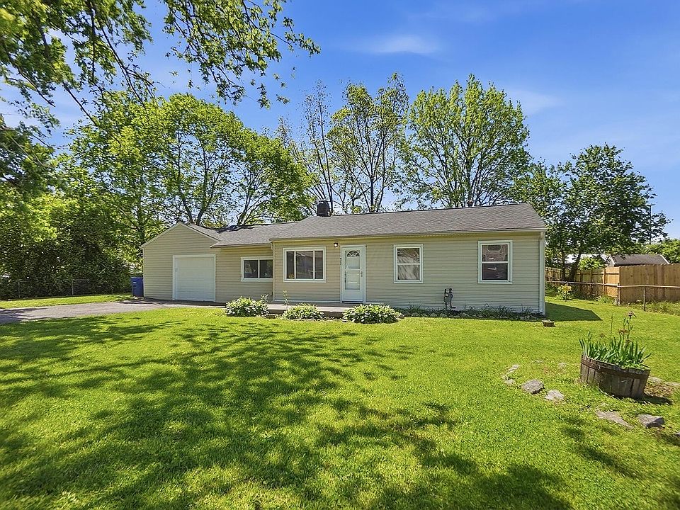 1st image of 691 Basswood Rd