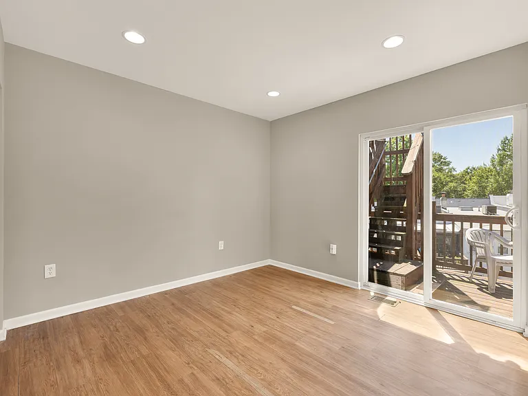 2408 37th St NW — Photo 28