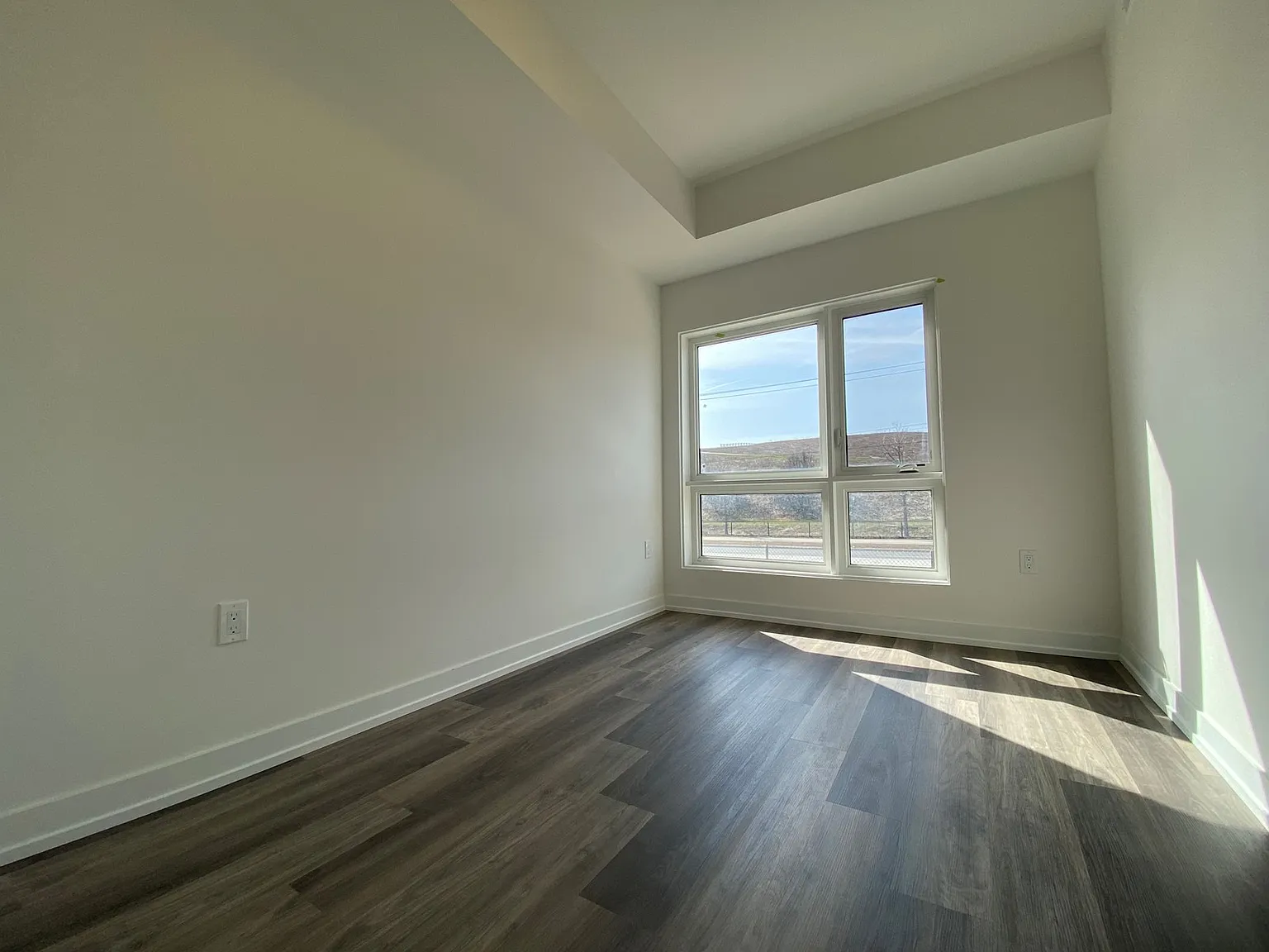 10 Palace Street Kitchener — Photo 2