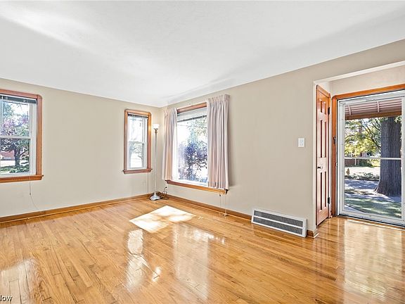 4th image of 8206 Whittington Dr