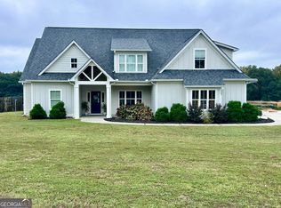 1072 Gray Girls Rd, Senoia, GA 30276