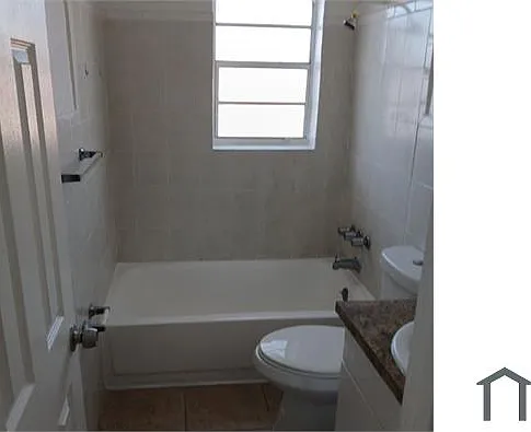 2651 NW 13th St — Photo 3