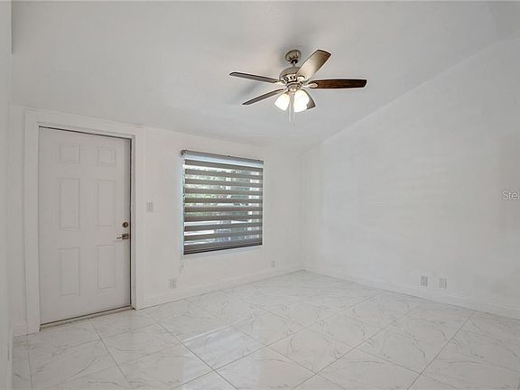 4th image of 1012 E Holland Ave