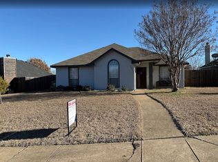 1312 Riverview Ln, Seagoville, TX 75159