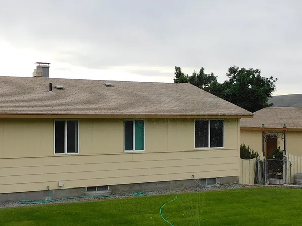 61 Lorry Lane, Selah, WA 98942