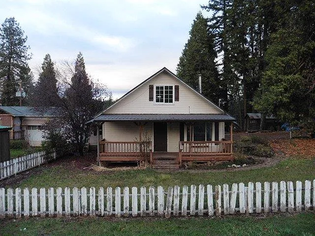 557 Laurel Ave photo 1