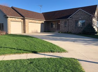 1314 6th St NW, Dodge Center, MN 55927