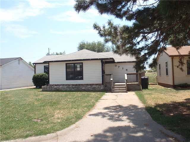 2nd image of 3716 SW 43rd St