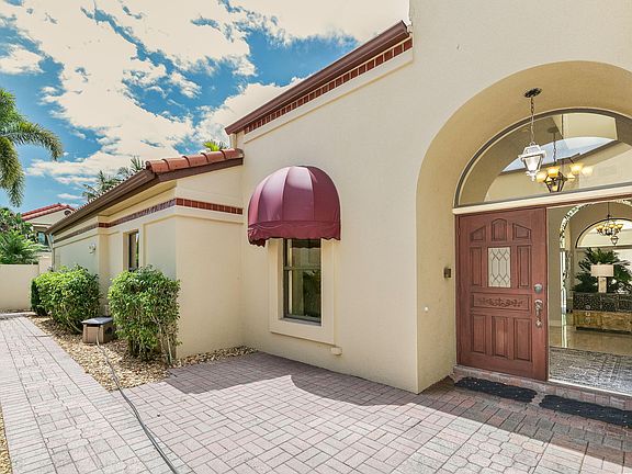 3rd image of 23264 N Mirabella Cir Circle N