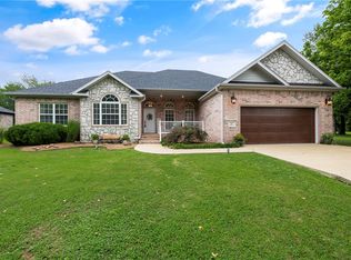 42 Dunipace Dr, Bella Vista, AR 72715