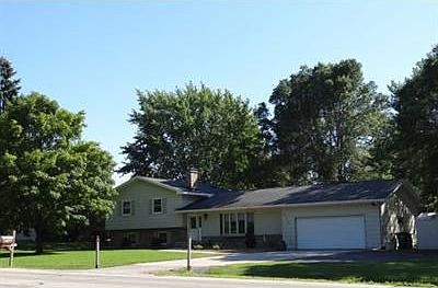 4th image of 916 Fond Du Lac Ave