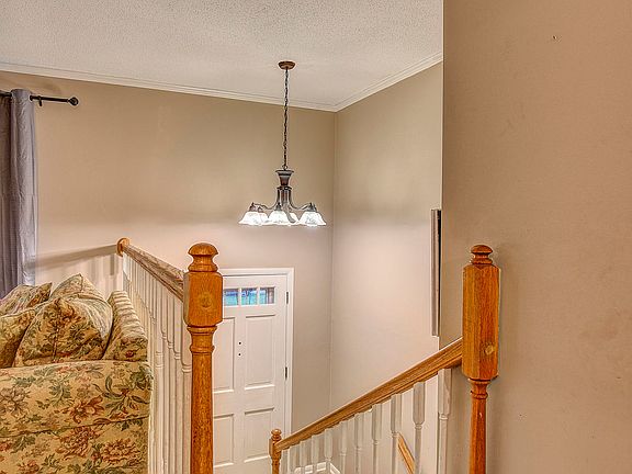 5th image of 400 Lynnwood Dr