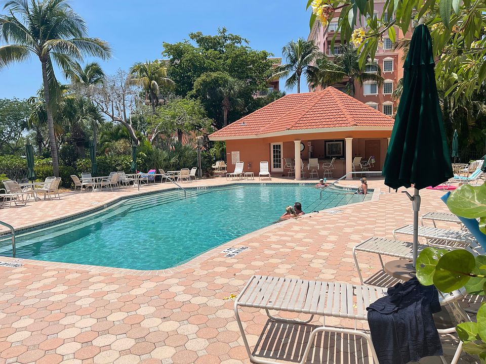 Community pool