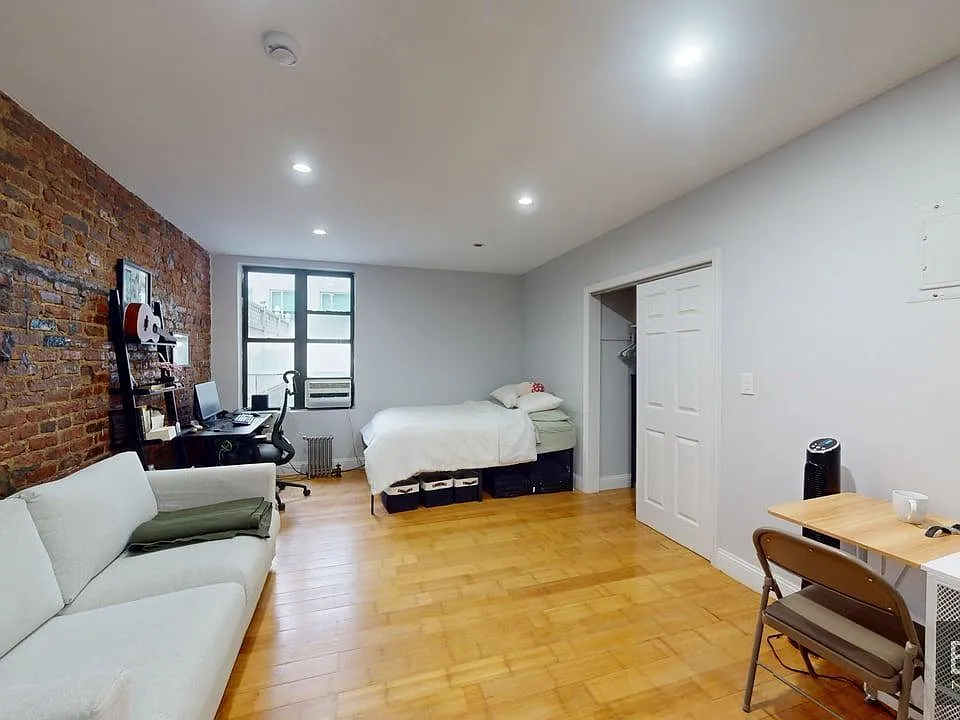167 E 33rd St #3B