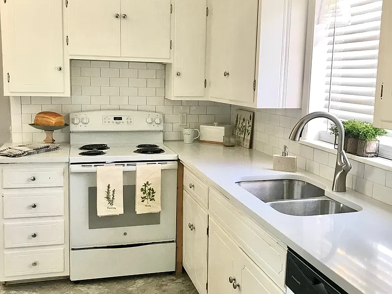 2132 Fremont Dr — Photo 11