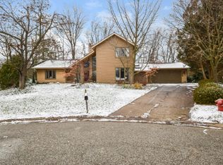 5043 Cedar Ridge St NE, Grand Rapids, MI 49525